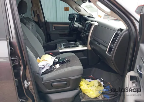 2019 Ram 1500 Classic Big Horn 4X2 5'7 Box z USA, uszkodzony, nr VIN 1C6RR6LT3KS573429